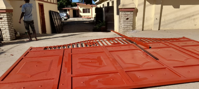 gate for installation Gate for installation